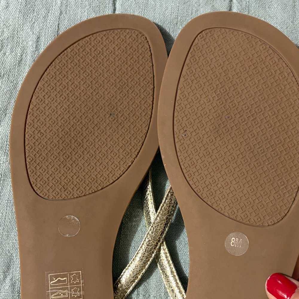 Tory Burch Metallic Gold Strap Leather Thong Sandals with Tan Footbed - Picture 5 of 7